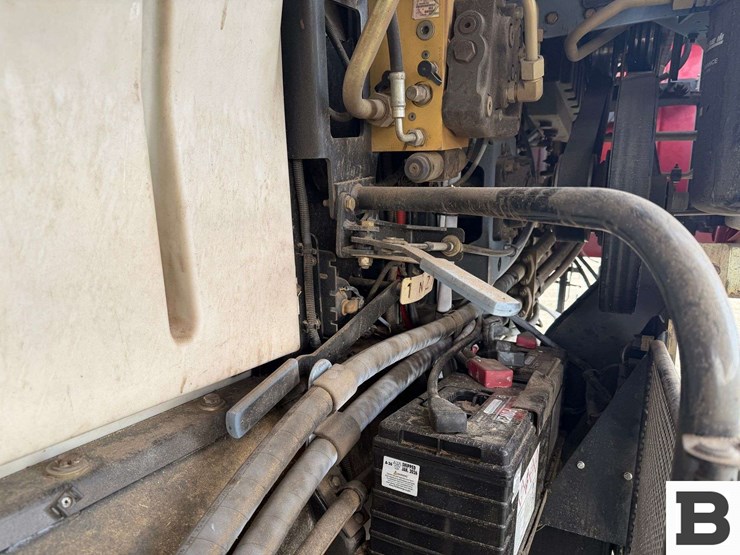 2008-case-ih-7010-image-33