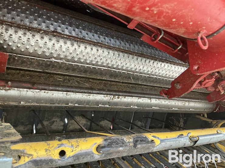 2006-new-holland-br780a-image-17