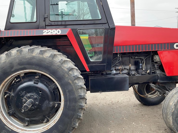 tag-#56,-1979-case-2290-tractor-image-14