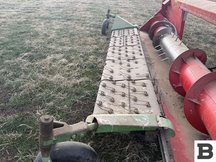 international-810-13-image-13