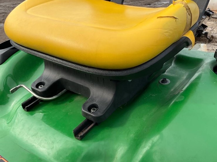 john-deere-x390-image-19