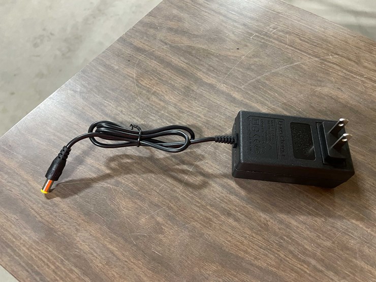 #2292-•-cordless-leaf-blower-with-21-volt-li-ion-battery-and-charger-(pr11)-image-13