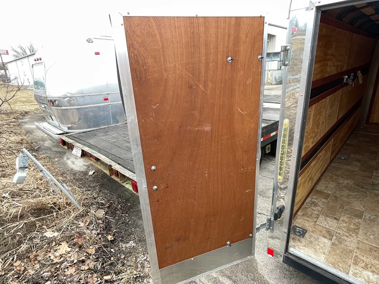 #1432-•-2013-forest-river-14'-enclosed-trailer-(has-certificate-of-origin)-image-29