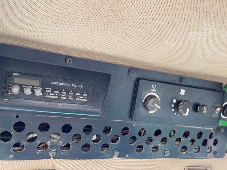 1999-john-deere-5510-image-25