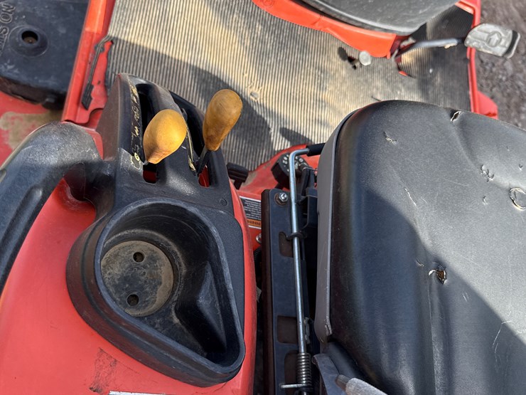 2013-kubota-bx2670-image-24