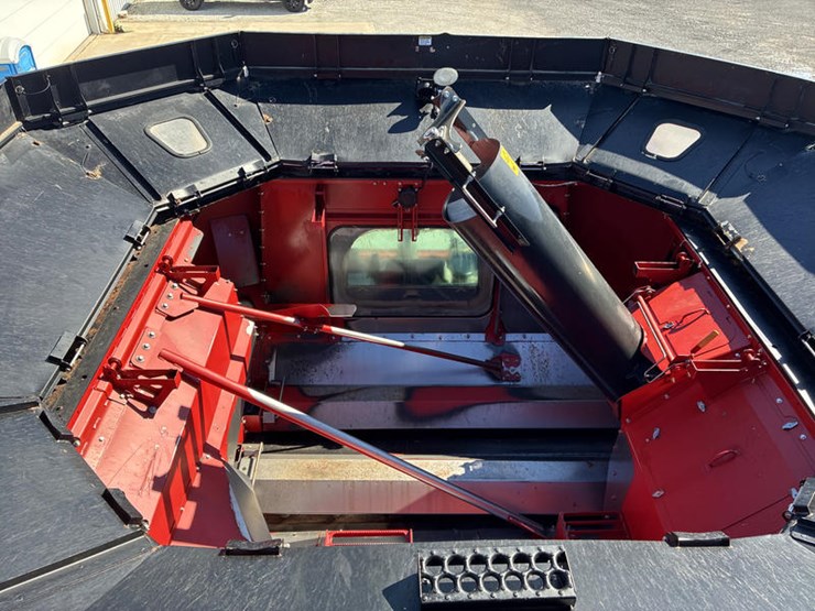 2012-case-ih-8230-image-90