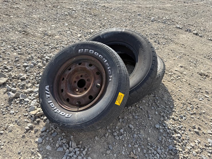 #5035-•-lot-of-(3)-miscellaneous-tires-inv#-5035-image-1