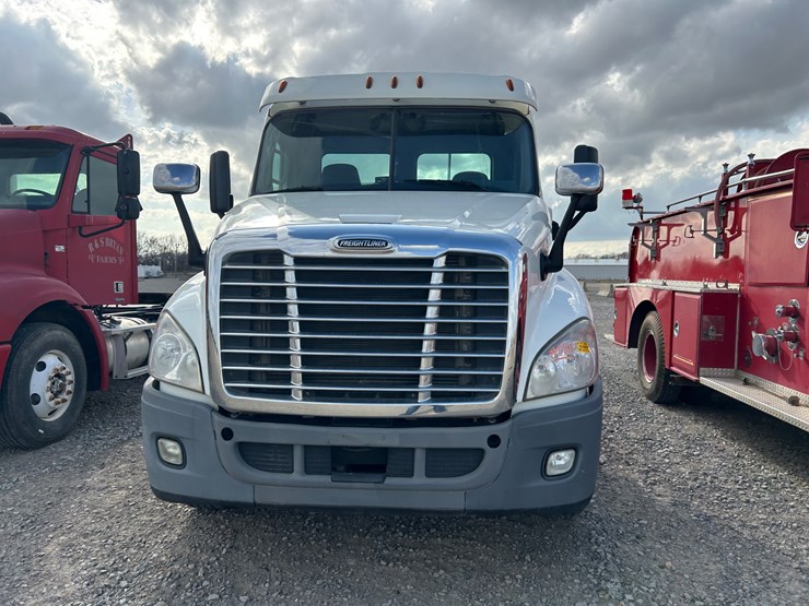 #37236-•-2016-freightliner-cascadia-t/a-daycab-truck-tractor-3akjgedv4gdhc4172-inv#-37236-image-3