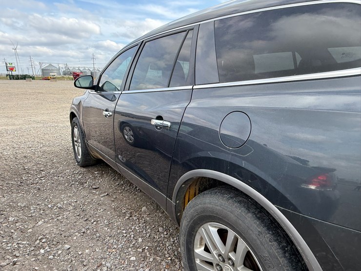 2012-buick-enclave-image-8