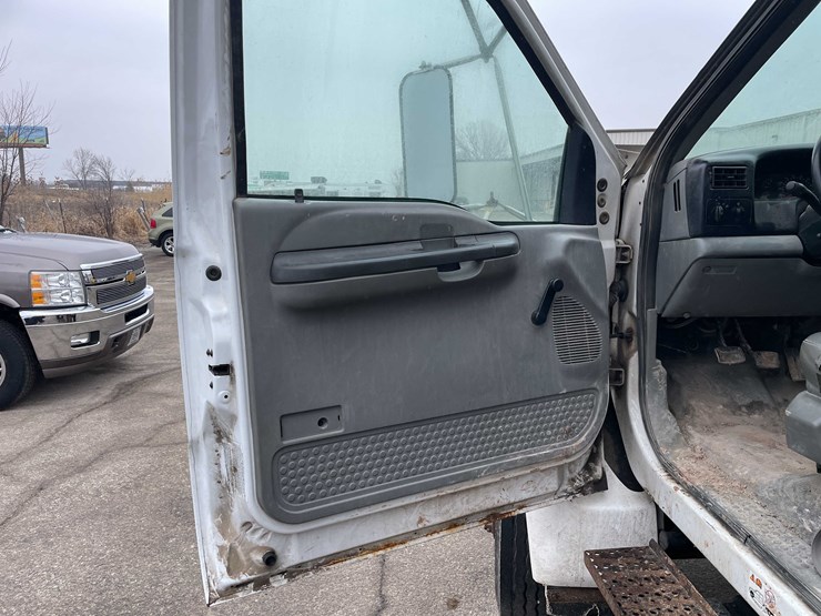 2006-ford-f650-xl-image-50