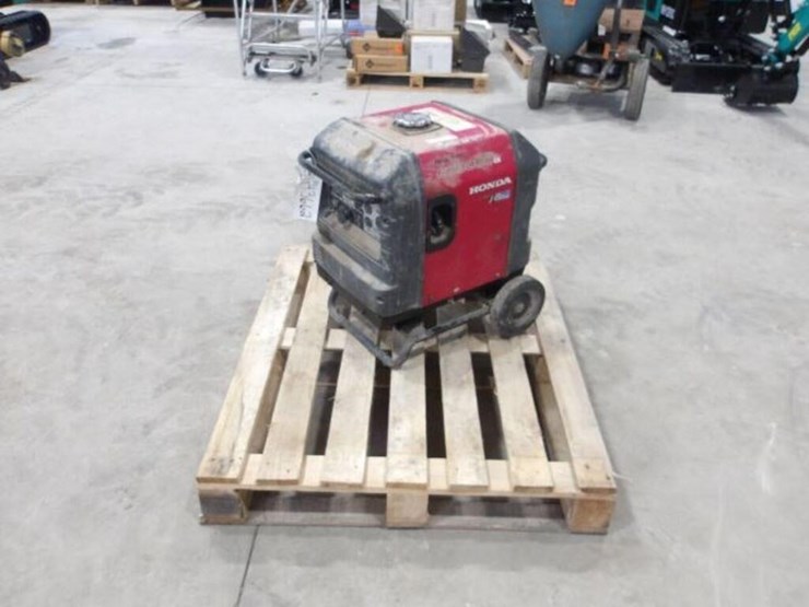 honda-eu3000is-image-6