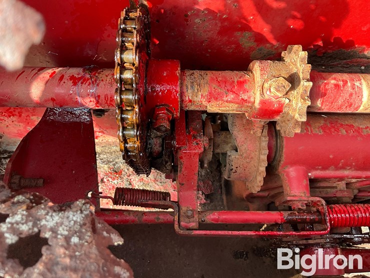 new-holland-791-image-19