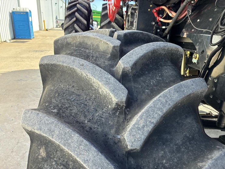 2012-case-ih-8230-image-46