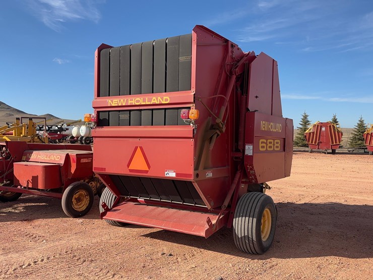 new-holland-688-image-7