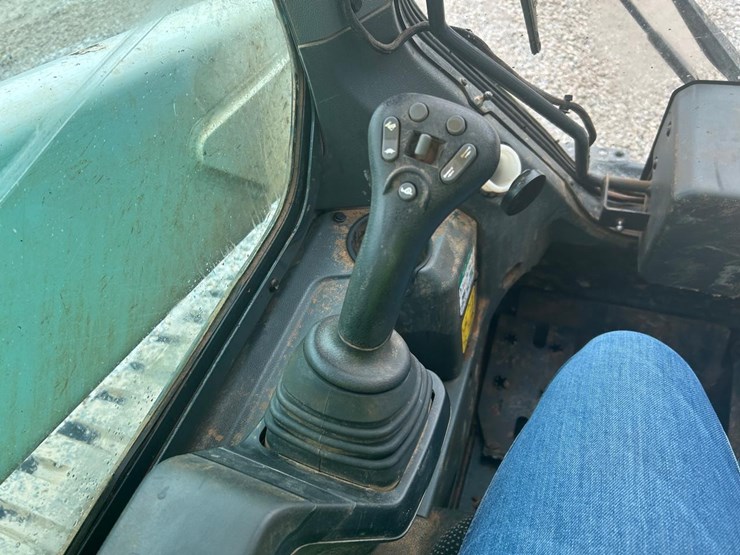 2022-bobcat-t76-image-22