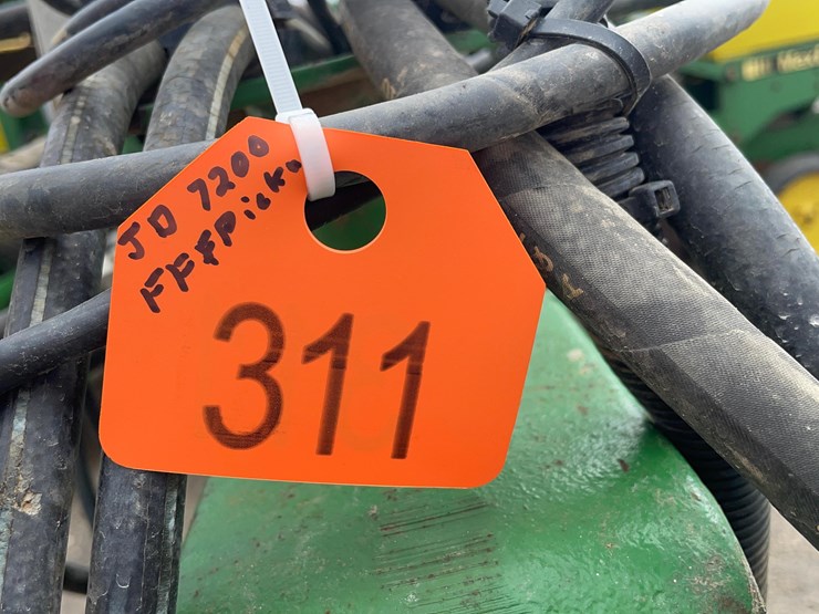 john-deere-7200-image-2