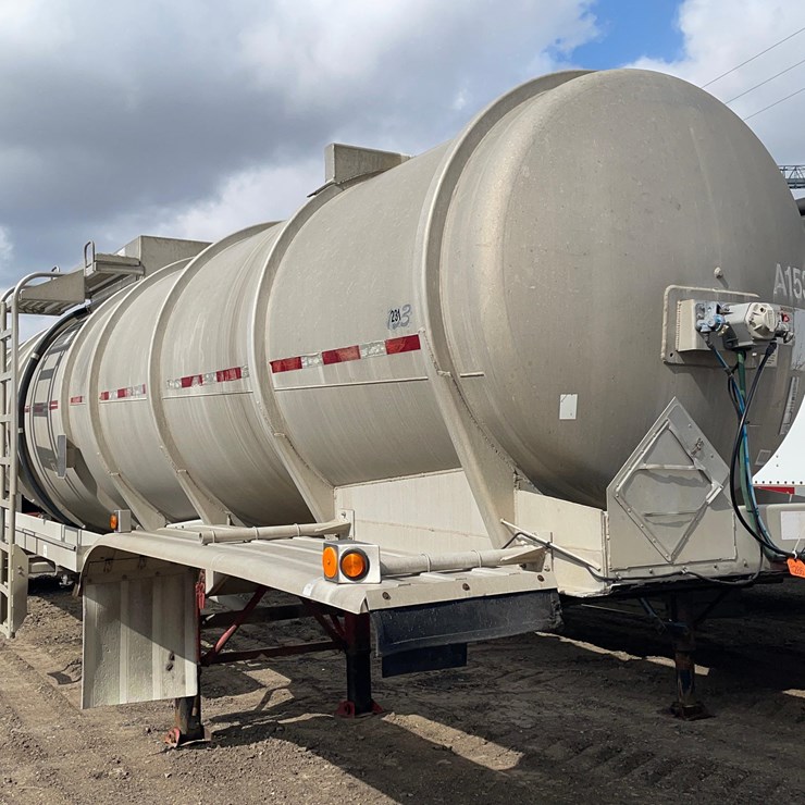 Tag #286, 2001 Brenner 7500 gal alum tanker