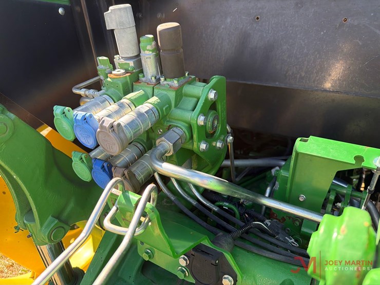 john-deere-6120e-image-19