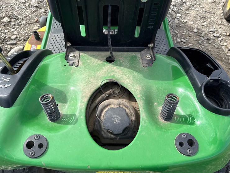 john-deere-d120-image-6