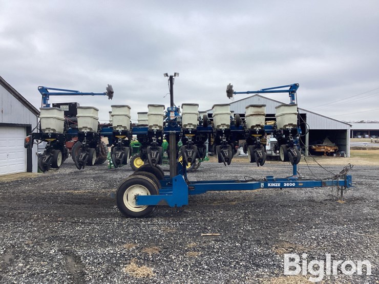 2010-kinze-3500-image-4