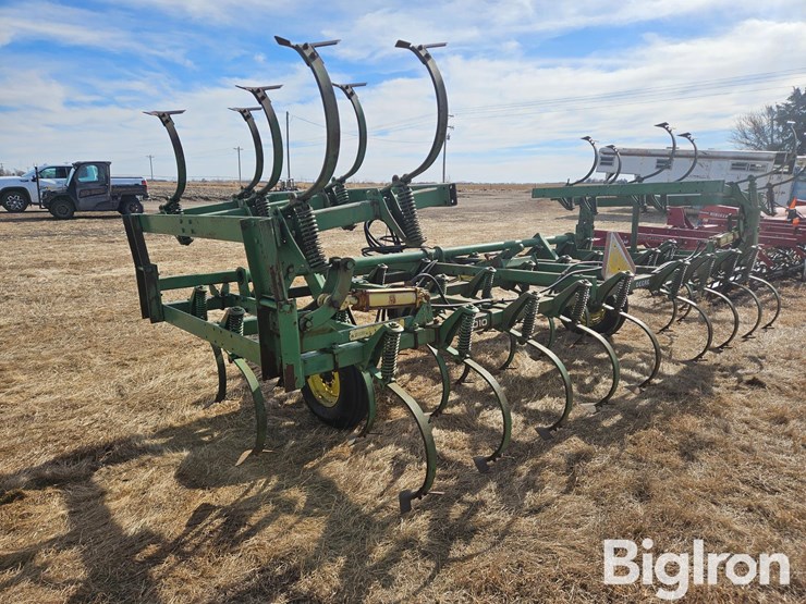 john-deere-1010-image-7