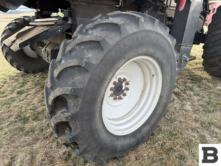 2008-case-ih-7010-image-57