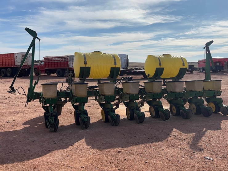 john-deere-7200-image-7