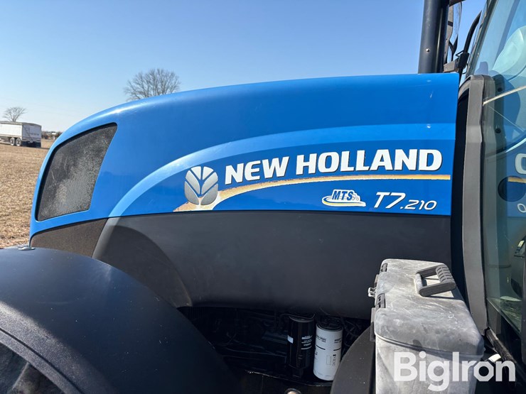 2015-new-holland-t7.210-image-12