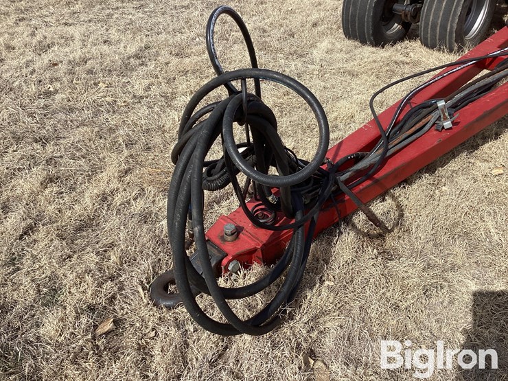 case-ih-sdx2230-air-seeder-w/adx2230-air-cart-image-10