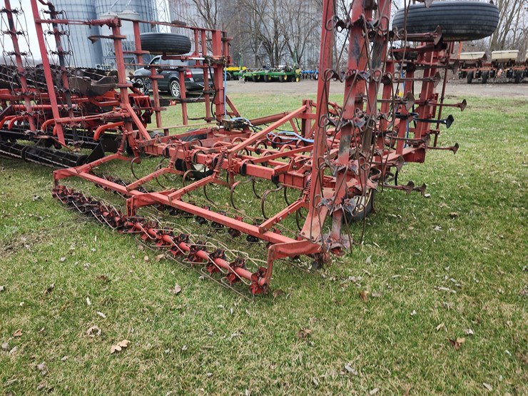 tag-#96,-18.5'-field-cultivator-image-9