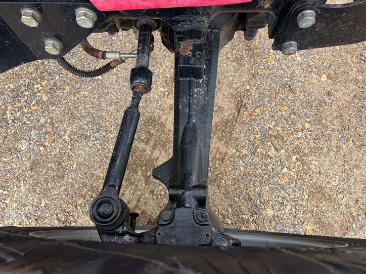 2015-mahindra-6530-image-25