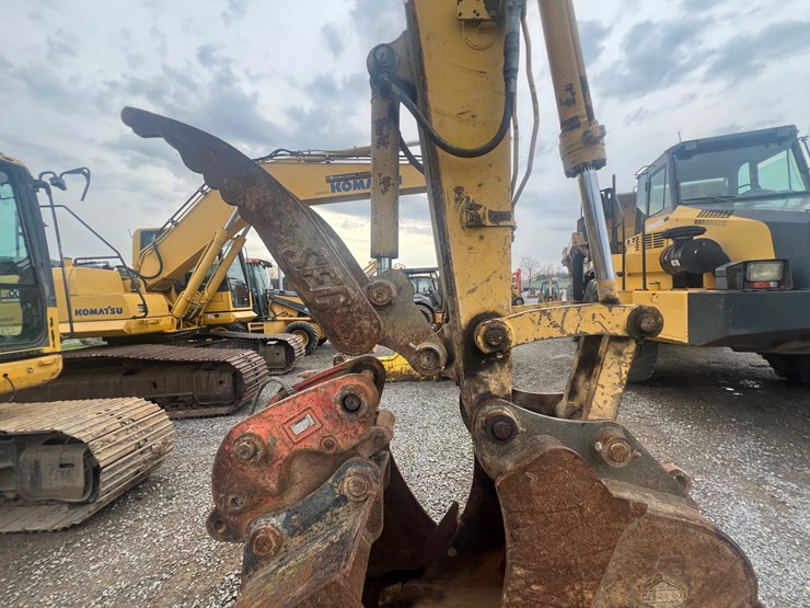 2011-komatsu-pc130-8-image-22