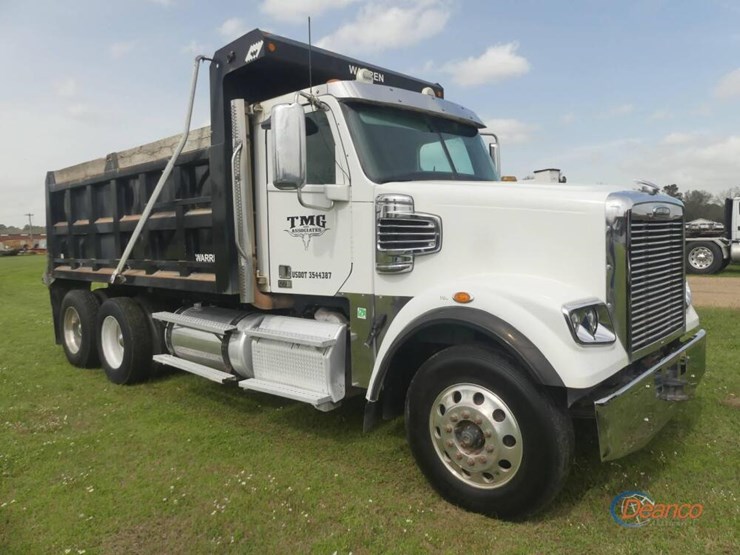 2016-freightliner-122sd-image-1