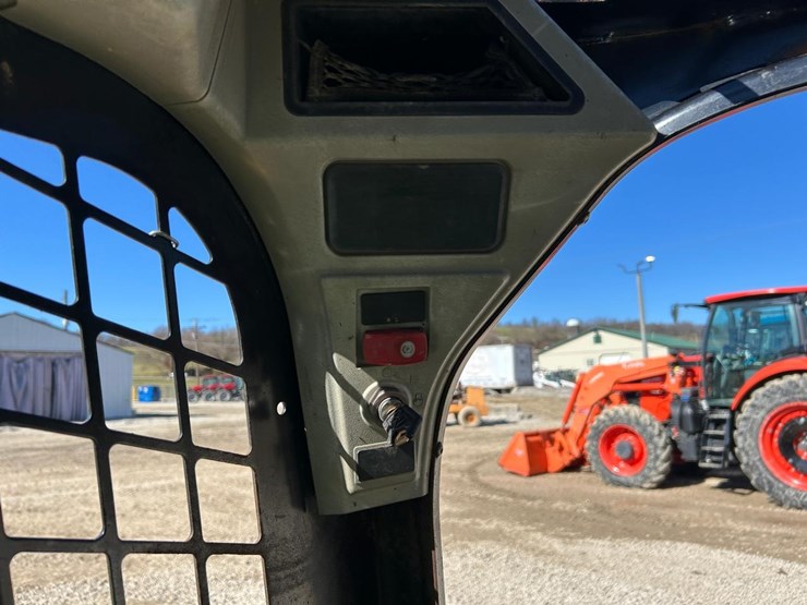 caterpillar-259d-image-25