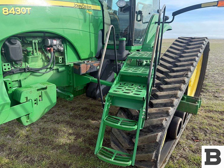 2009-john-deere-8430t-image-54