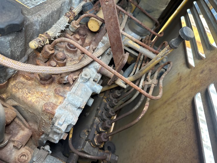 caterpillar-d4c-image-43