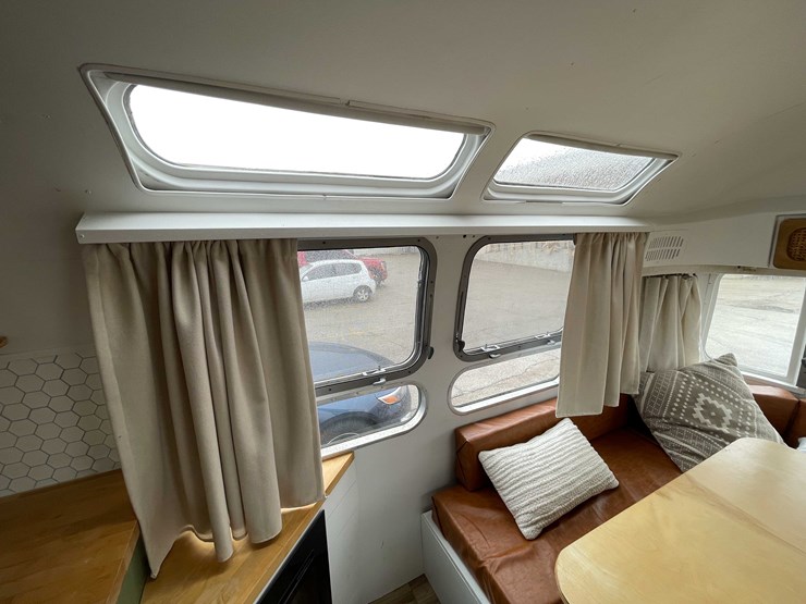 #1435-•-1978-airstream-land-yacht-31'---fully-remodeled,-road-ready-(has-wi-title)-(of)-image-85