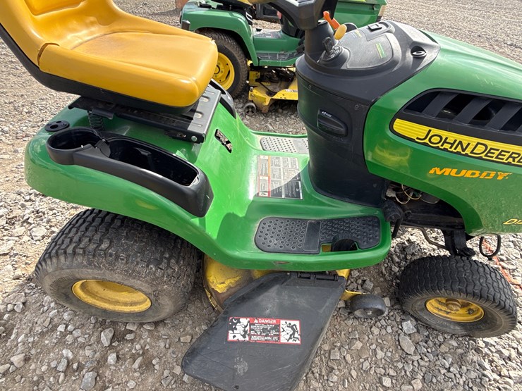 john-deere-d120-image-7