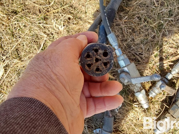 2017-vermeer-604n-image-12