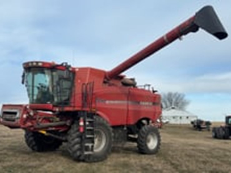2008-case-ih-7010-image-99