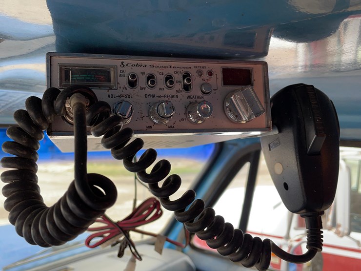 tag-#68,-1986-chevrolet-kodiak-grain-truck-image-24