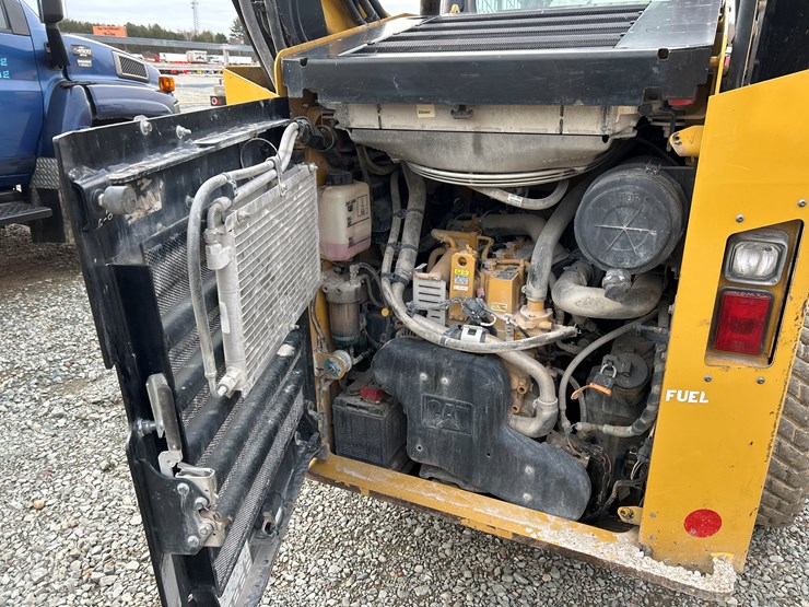 caterpillar-262d-image-27