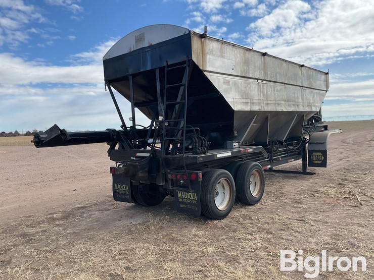 2001-magnolia-trailer-image-5