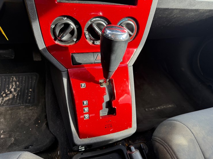 2008-dodge-caliber-image-33