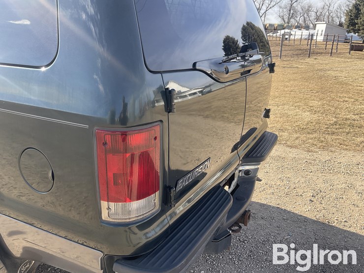 2004-ford-excursion-image-19