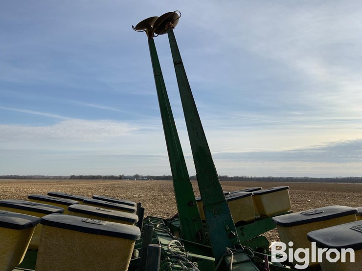 john-deere-7000-image-14