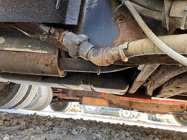 2003-chevrolet-3500-image-17