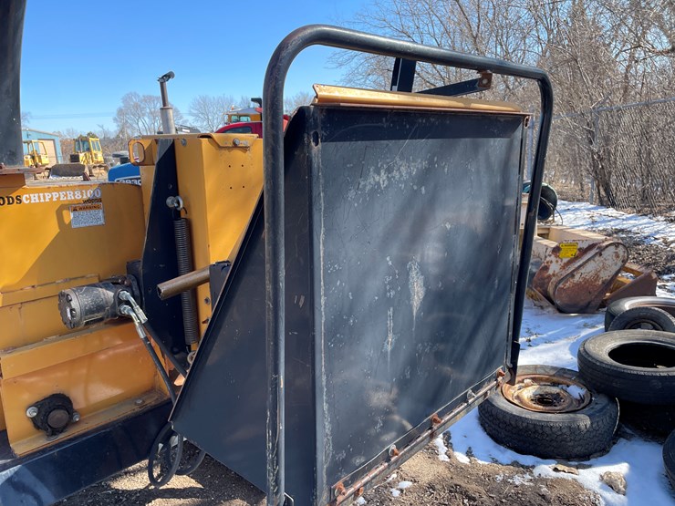 #6052-•-2000-woods-8100-chipper-image-13