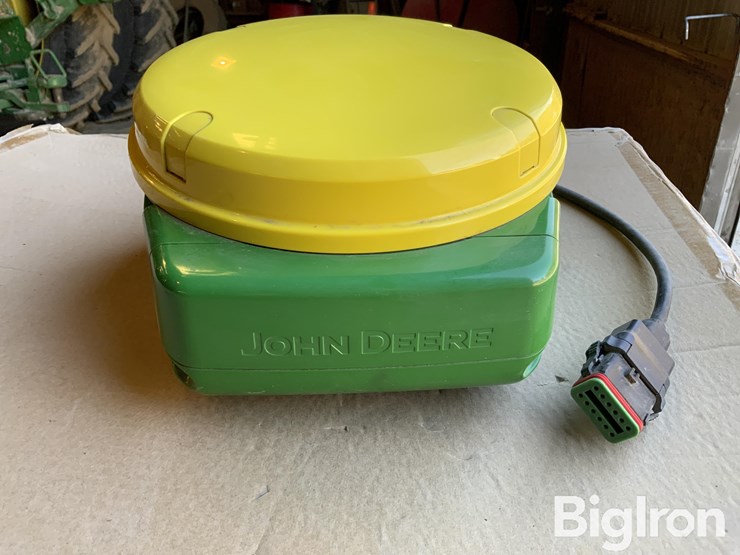 2023-john-deere-7000-image-4