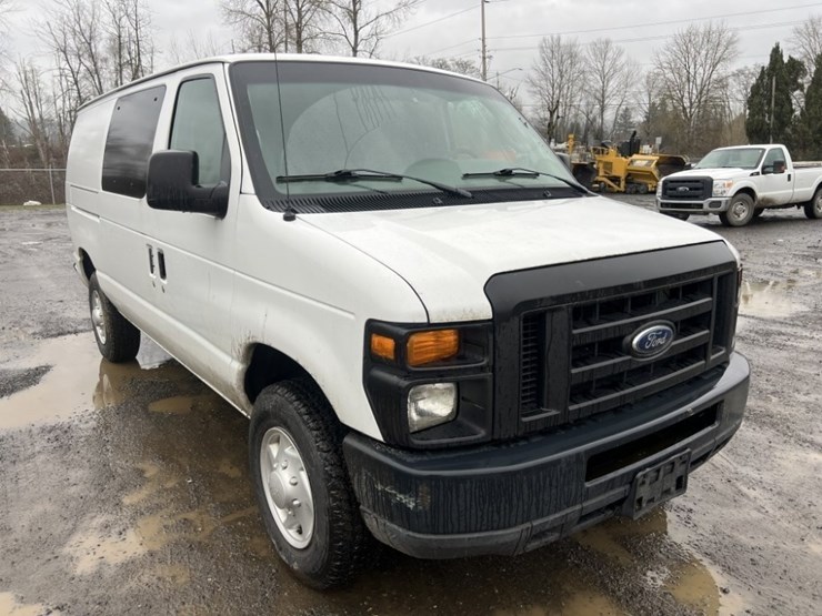 2008-ford-e350-image-2
